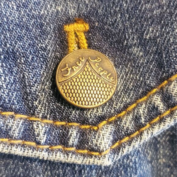 NWT Free People Lace Panel Denim Raw Hem Jacket Sz Medium Boho Hippie Cottage - Picture 9 of 9